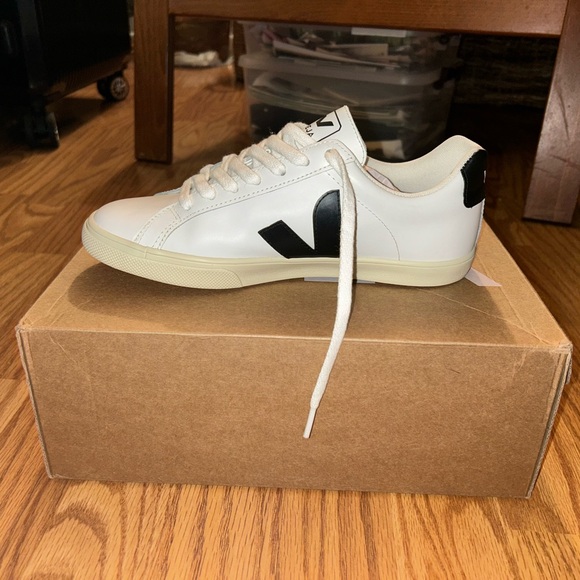 VEJA Esplar Sneaker (Unisex) - Picture 7 of 13